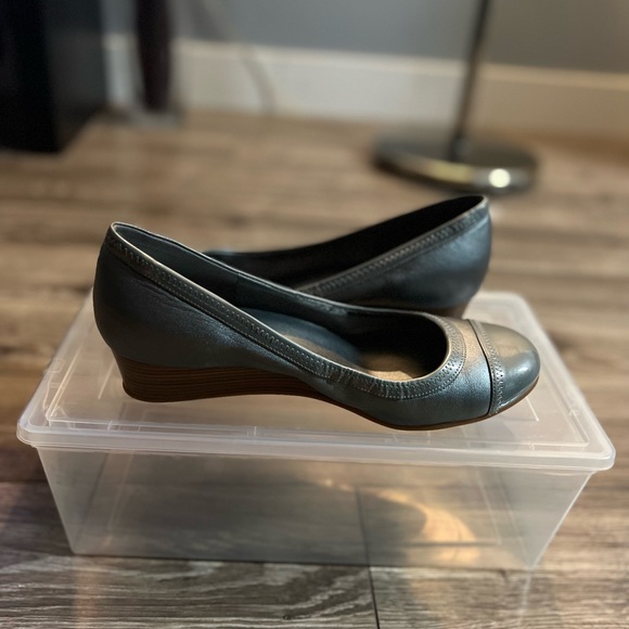 Cole Haan Woman’s Wedges - Picture 3 of 5